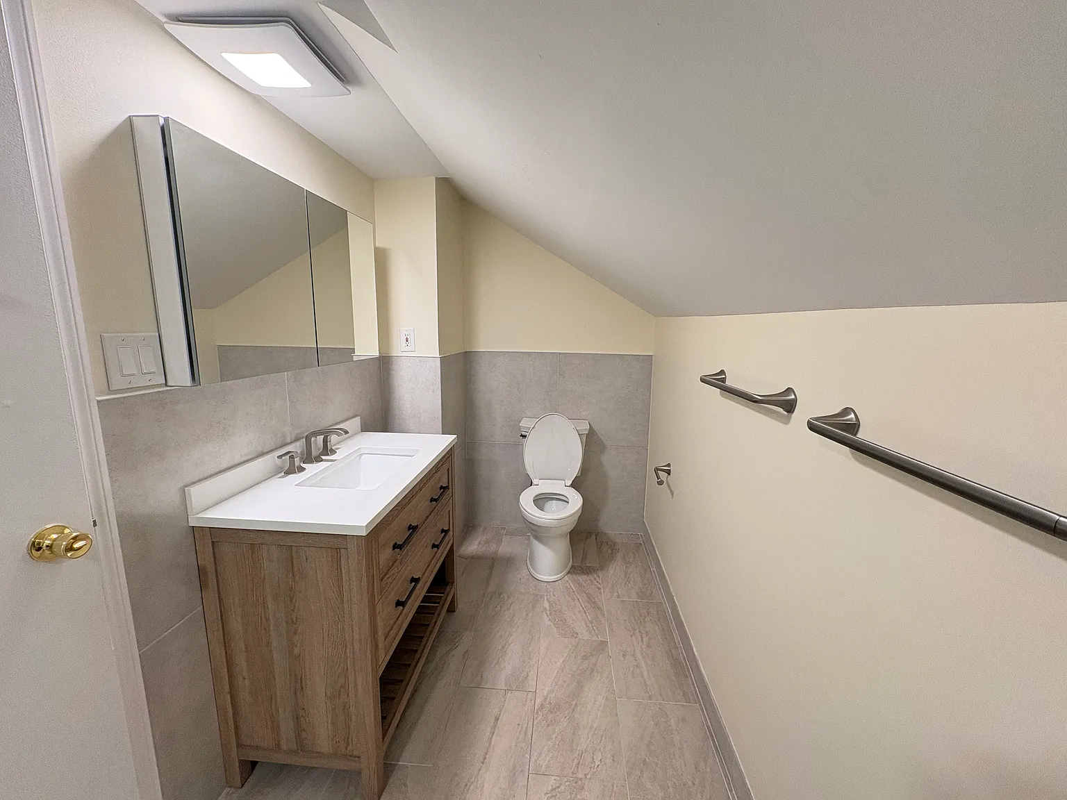 4 bed, 2000 sqft, $3,450 — Photo 3