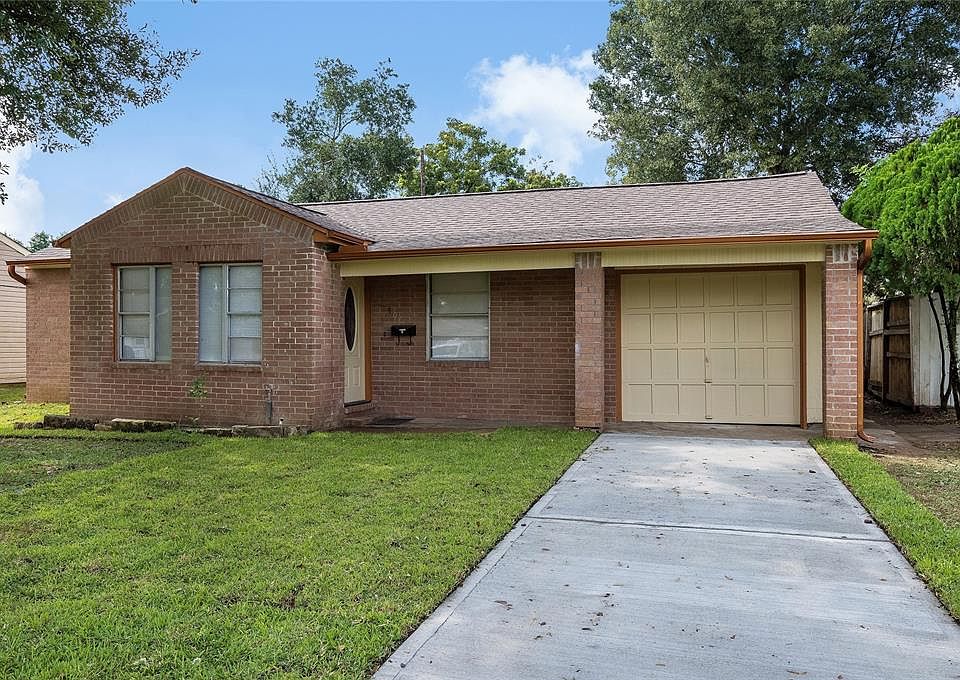 1st image of 1406 Cedarwood Dr
