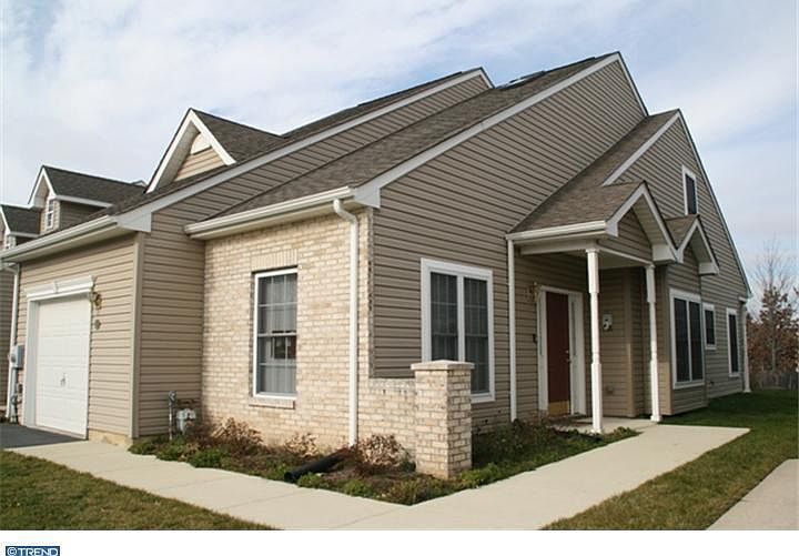 1st image of 412 Sweetman Dr
