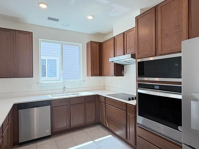 302 Rambling Brook Trl — Photo 13