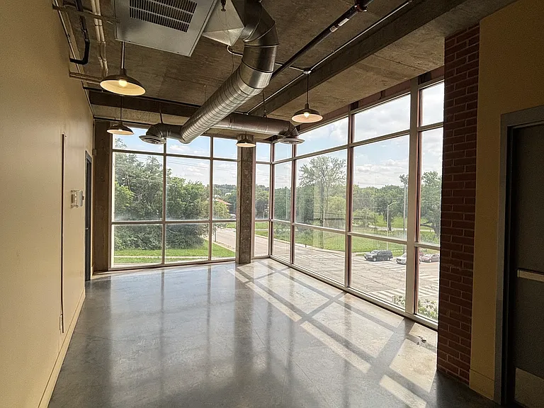 Vine Street Lofts — Photo 19