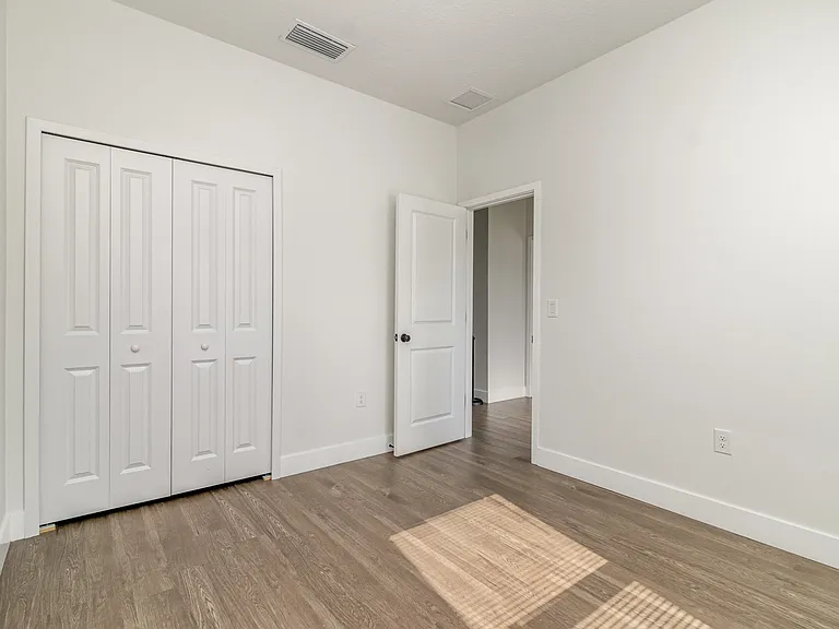 1213 Waterford St SE — Photo 17