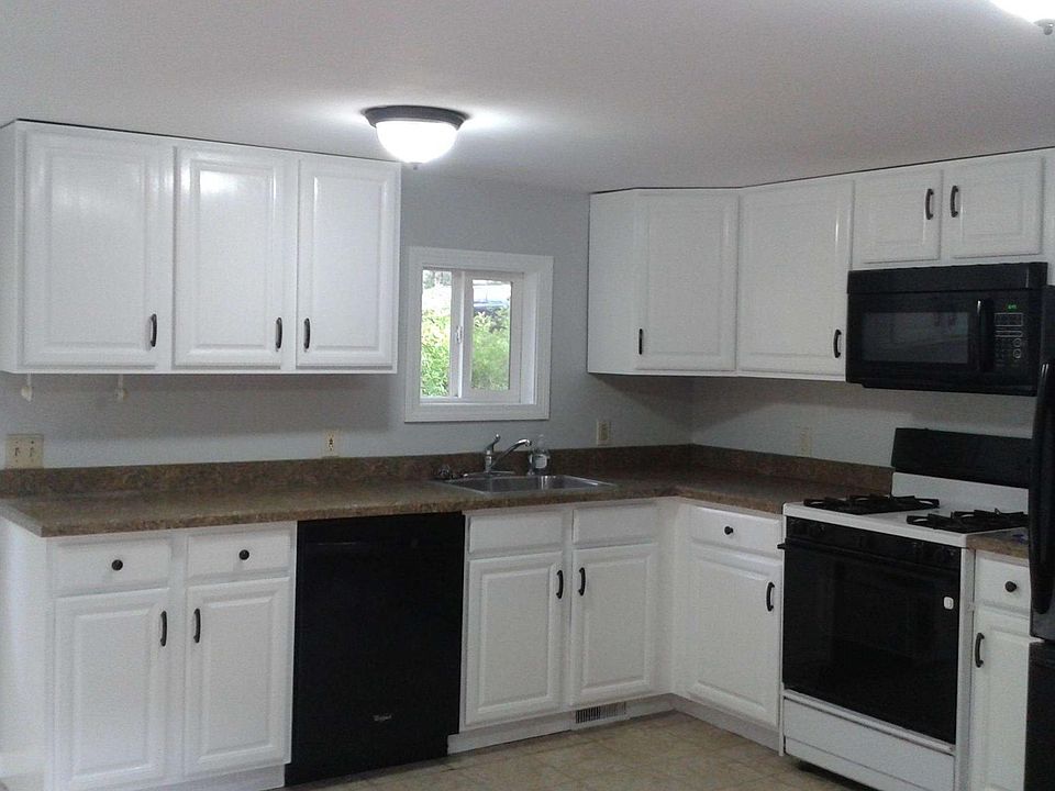 2nd image of 66 Mountain View Rd