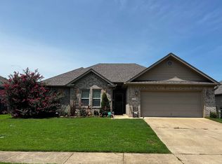 1649 White Oak Cir, Benton, AR 72019