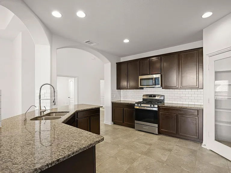 167 Brazil Dr — Photo 4