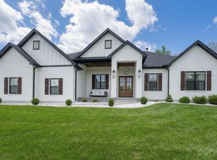 1931 Pine Run Ln, Batavia, OH 45103