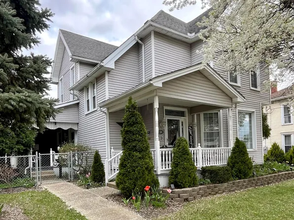 34 S Main St, Jeffersonville, OH 43128