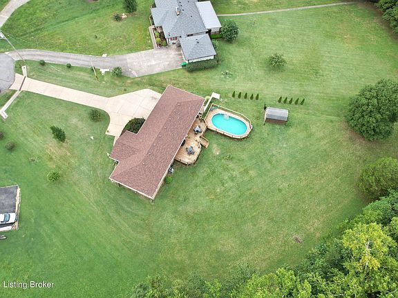 4th image of 4 Creekview Ct