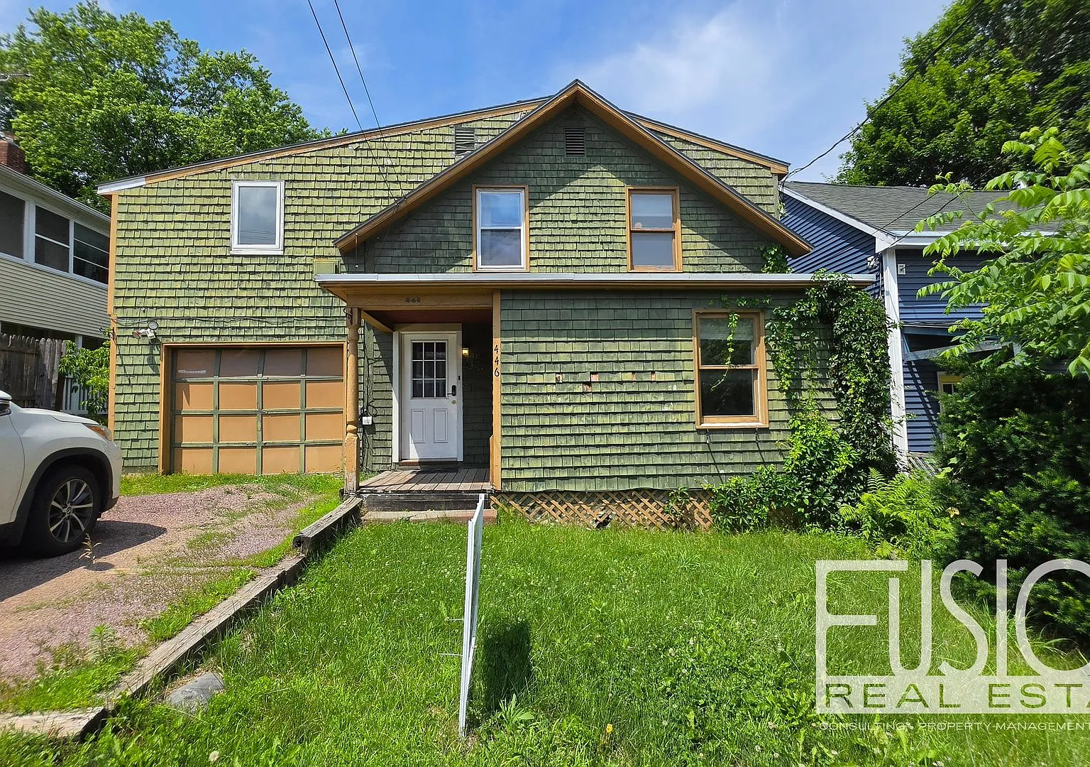 Rare 5-Bedroom Home in a Prime Burlington Location — Photo 1