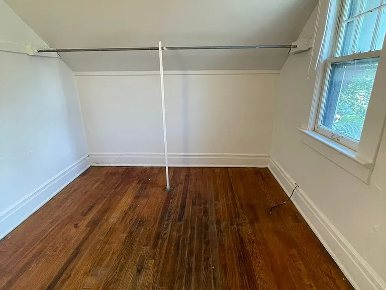 1116 Packard St — Photo 18