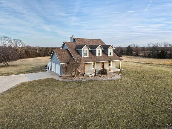 3rd image of 10632 SW Auburn Rd