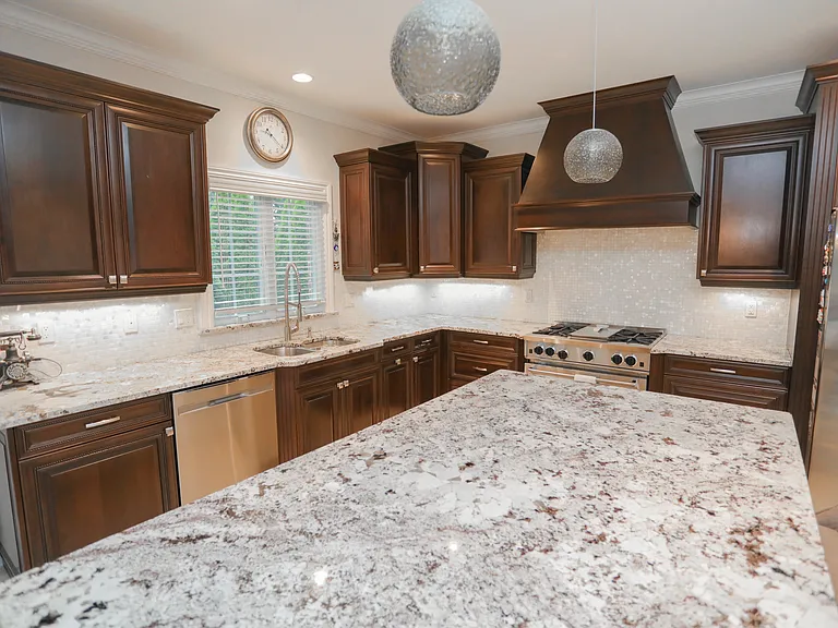 296 Forest Rd — Photo 11