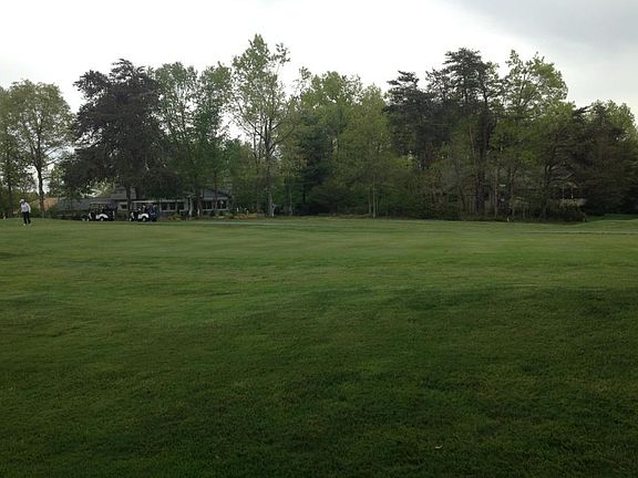 5th image of 46 Easton Cir