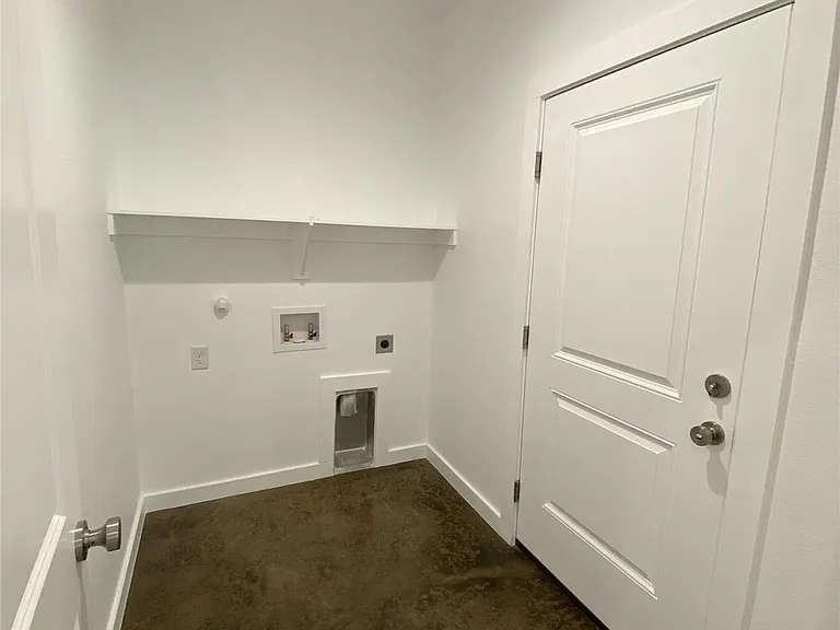 104 E Forest Ave — Photo 15
