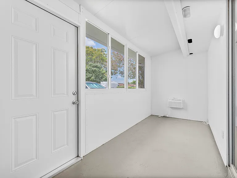154 Seville Ln #G — Photo 27