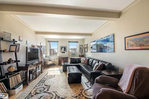 1st image of 250 Cabrini Blvd APT 5D
