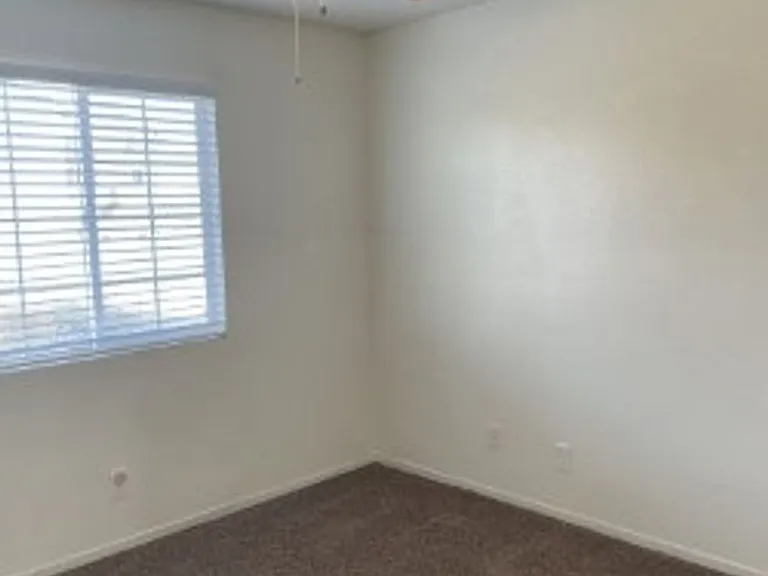 2543 Inverness Dr — Photo 15