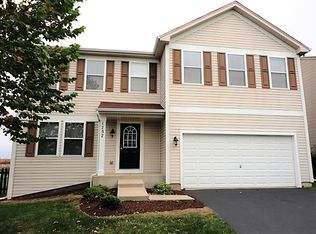 1757 Ivy Ln, Montgomery, IL 60538