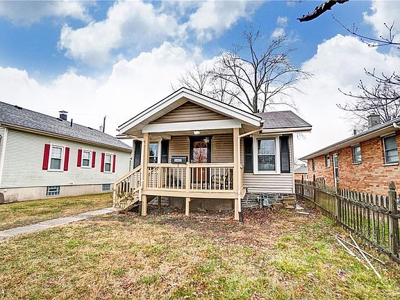 4th image of 2663 Hazel Ave