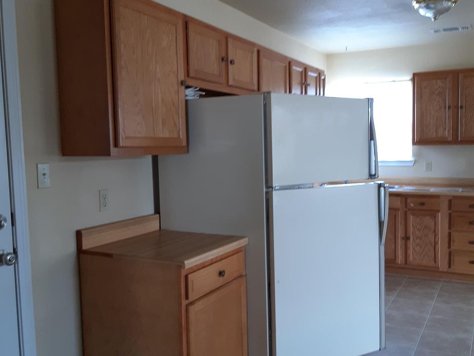 1st image of 1221 N Avenue B