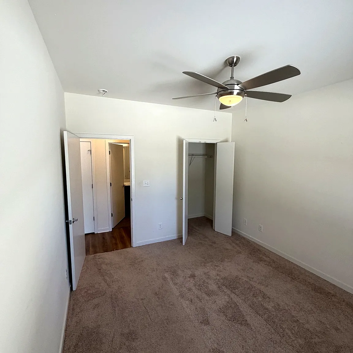 2 bed, 1100 sqft, $1,450 — Photo 4