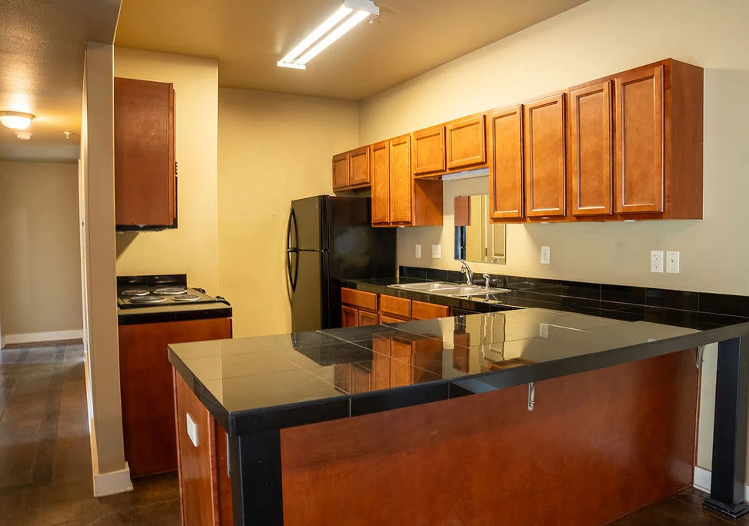 2400 MARKET PLAZA DRIVE — Photo 1