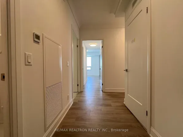 38 Water Walk Dr, Markham, ON