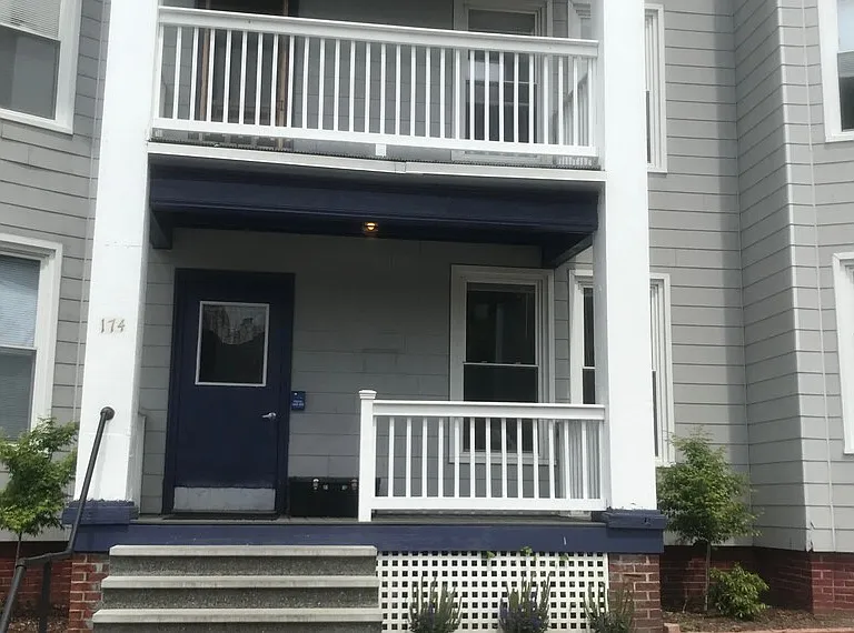 174 Ash St #1R — Photo 1
