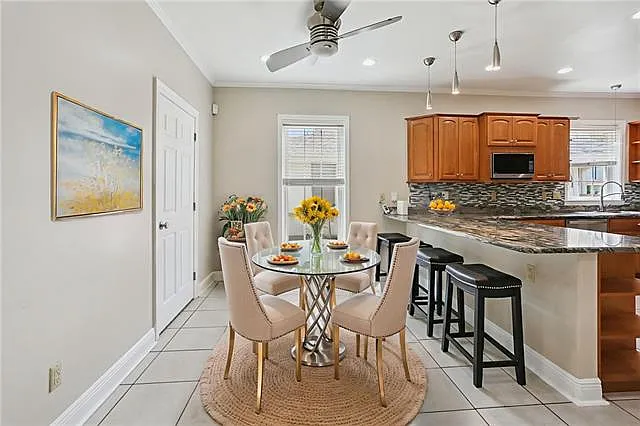 661 E William David Pkwy — Photo 10
