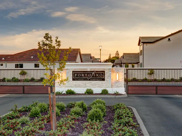 2434 E Okeefe Dr, Fresno, CA 93720