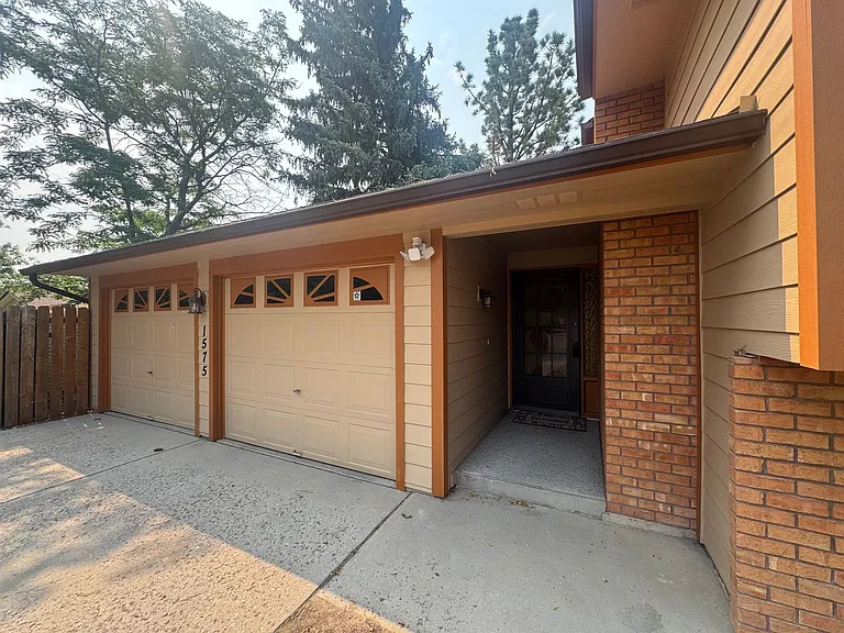 1575 Hiawatha Dr — Photo 37