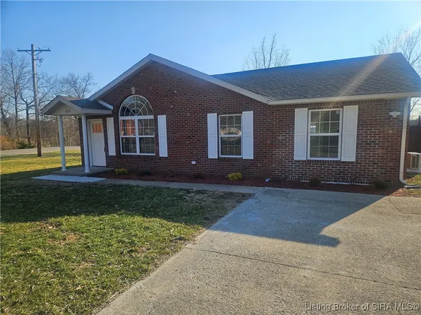 603 W Kristie Avenue, Pekin, IN 47165