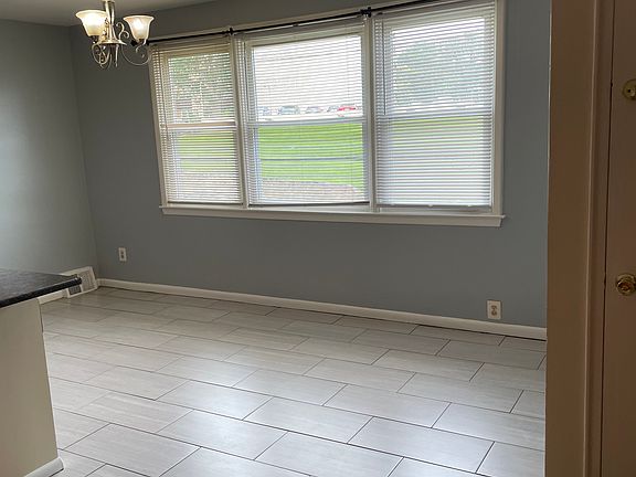 4th image of 3702 Conshohocken Ave