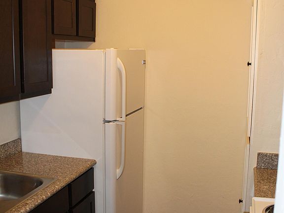 4th image of 801 N Willie L Miner Ave #B-3