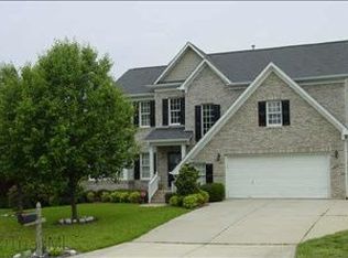 3123 Peninsula Dr, Jamestown, NC 27282