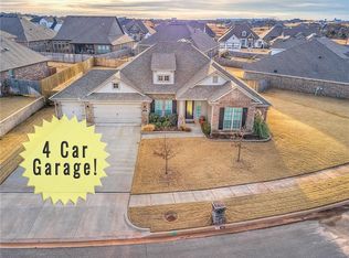 300 Sonora Ln, Norman, OK 73069