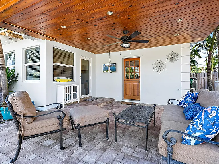 7424 Venetian Way — Photo 30