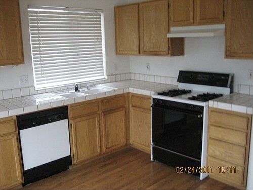 4th image of 1632 Jonquil Dr