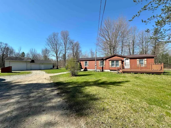 5717 W Short Rd, Shepherd, MI 48883