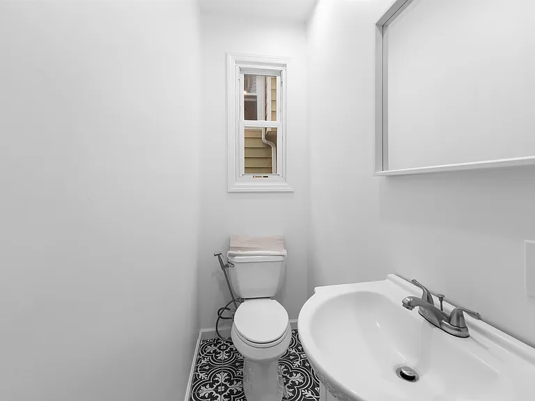 172 W 49th St #1 — Photo 13