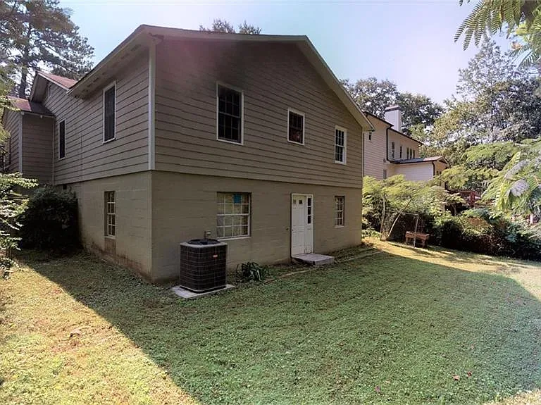 1674 Beacon Hill Blvd — Photo 15