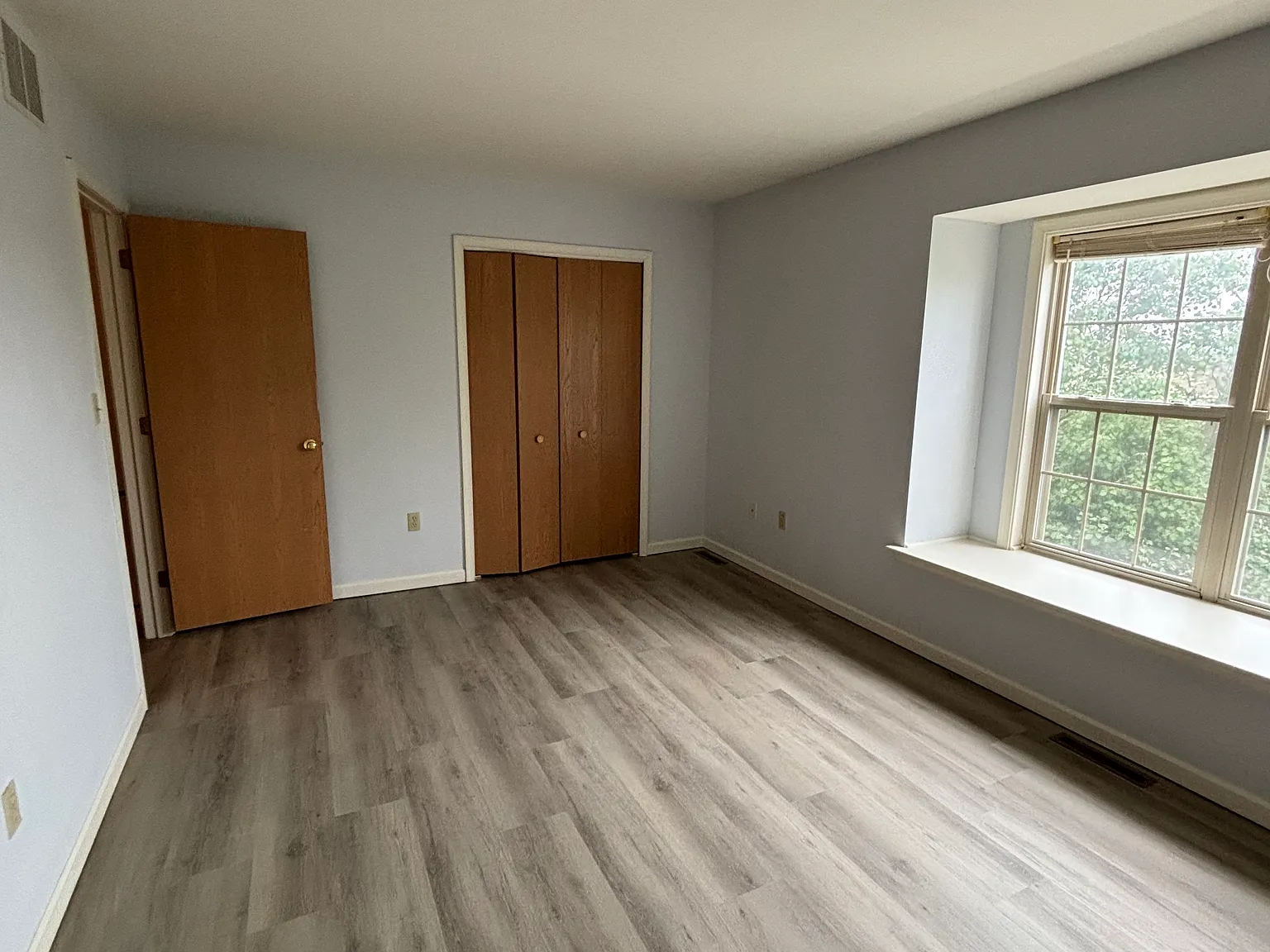 4 bed, 2150 sqft, $2,300 — Photo 4