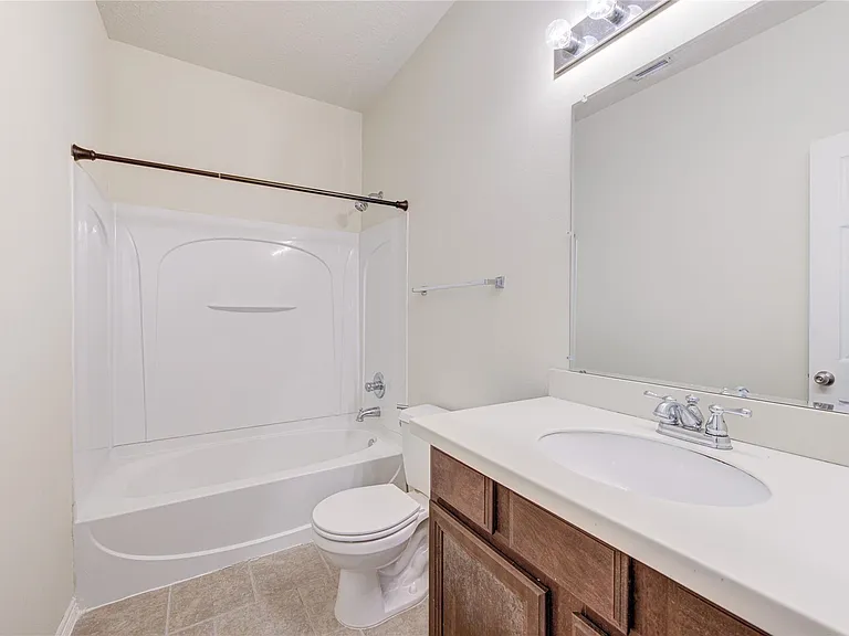 5007 Jade Cove Ct — Photo 37