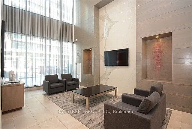 510 Curran Pl #1503 — Photo 10