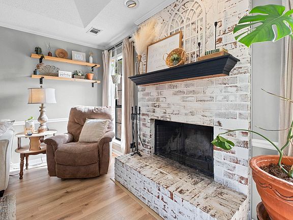 5th image of 6957 Andrews Rd