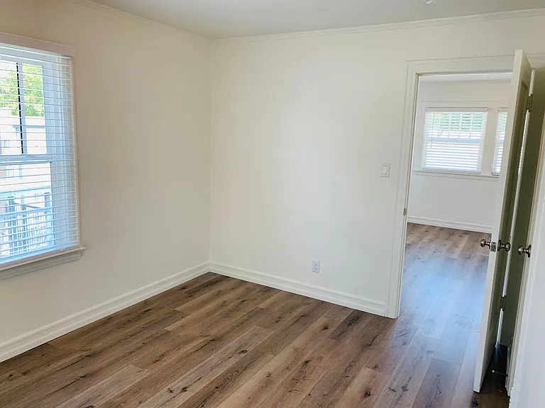 1015 1/2 N San Gabriel Ave #1015-1/2 — Photo 10