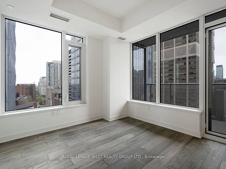 11 Yorkville Ave #1310 — Photo 21