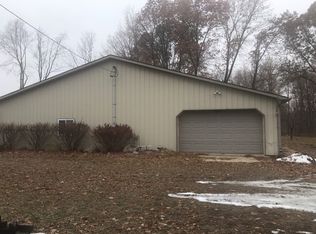 2586 Wilson St, Hillsdale, MI 49242