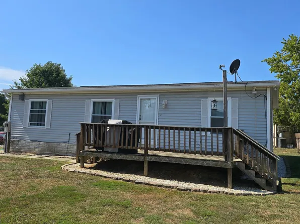 12036 N Scottish Ct, Hagerstown, MD 21740