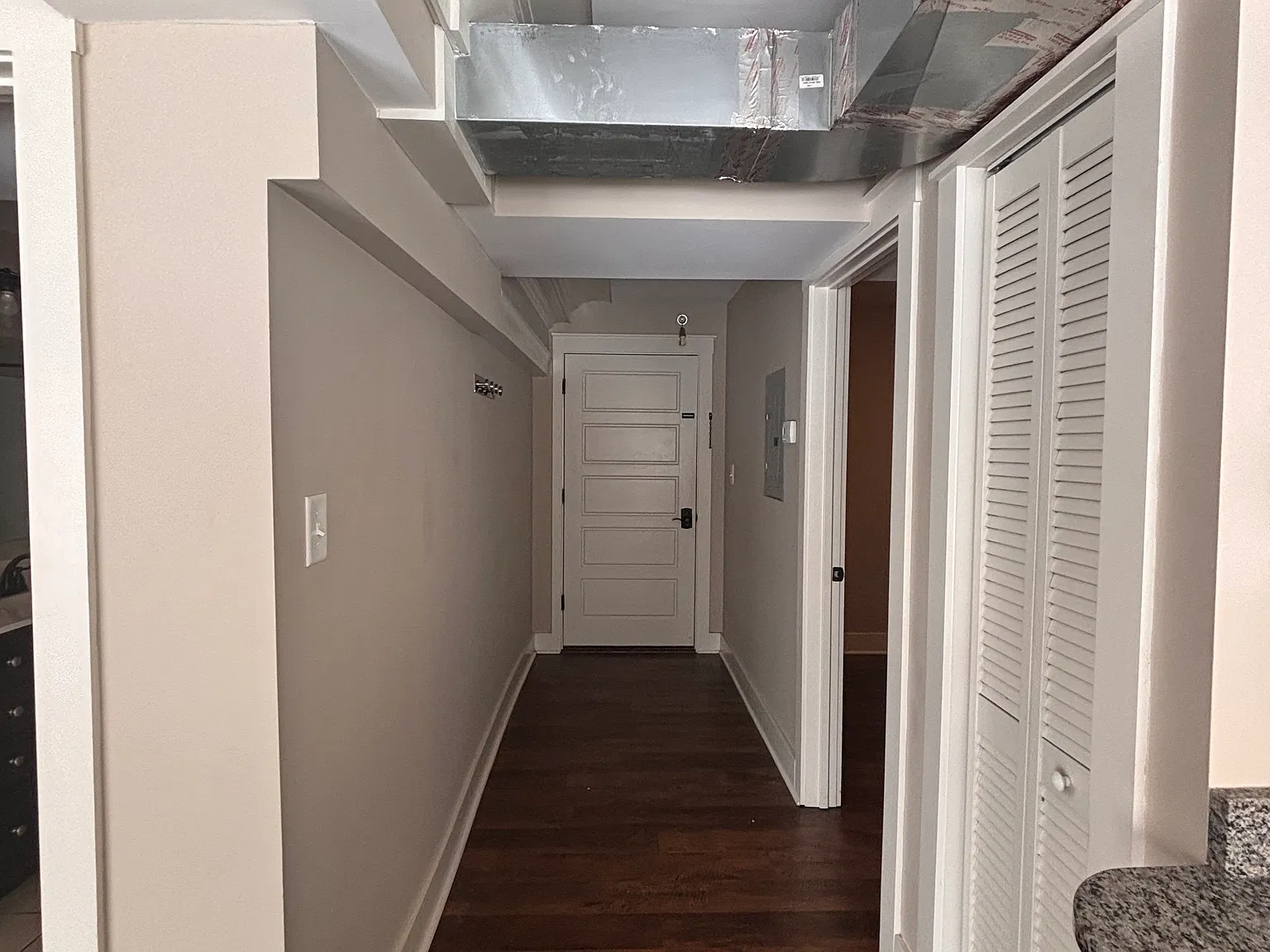 2 bed, 900 sqft, $1,500 — Photo 4